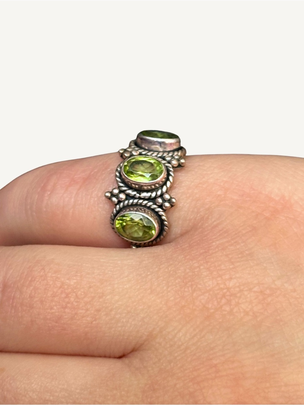 Doug Paulus Sterling Silver Natural Peridot Three Stone Ring Size 7 India dP 925